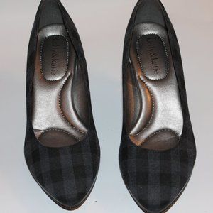 Katie & Kellie Plaid Pumps Size 7